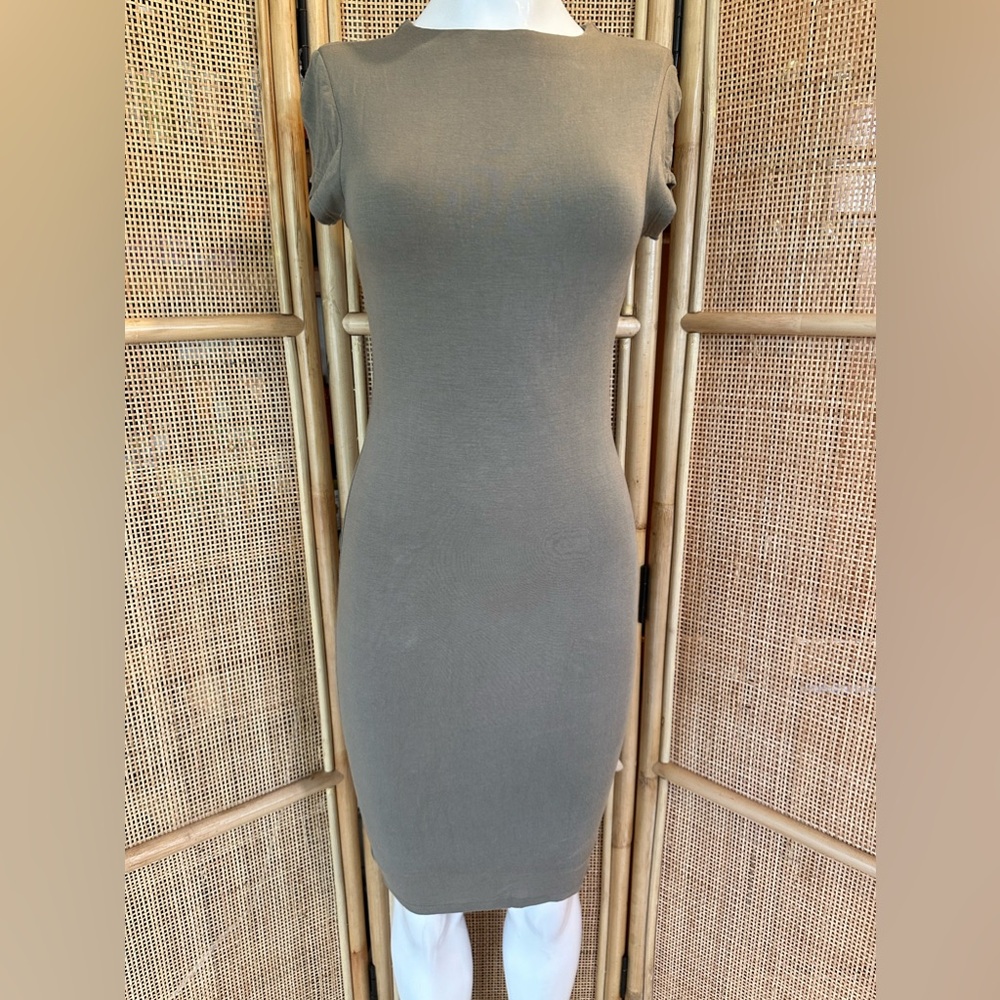 Talula Tan short sleeve dress size Small